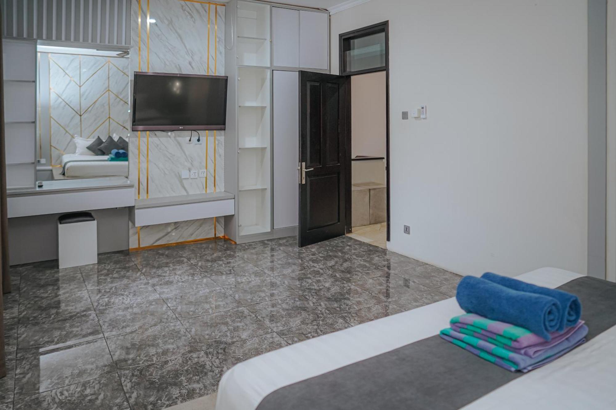 4 Bedroom Villa Kuta Regency B10 Exteriör bild