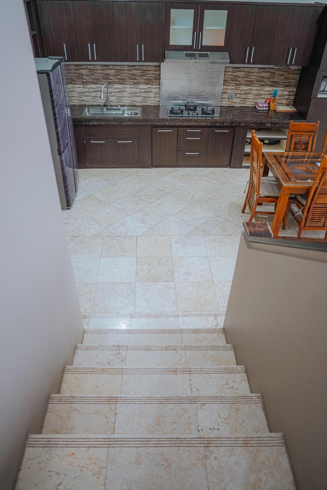 4 Bedroom Villa Kuta Regency B10 Exteriör bild